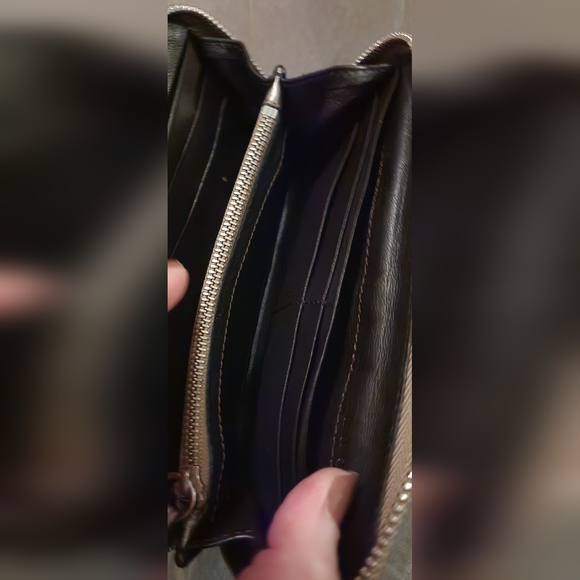 Chloe` Paddington Long Zip Leather Wallet Gold 7.5" X 4" - Picture 11 of 15